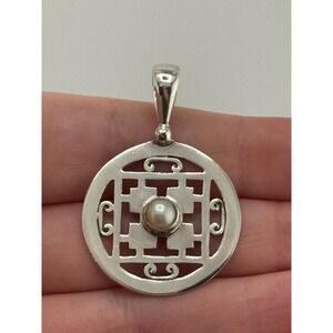 Sajen Signed Sterling Silver Pearl Cut Out Design Pendant